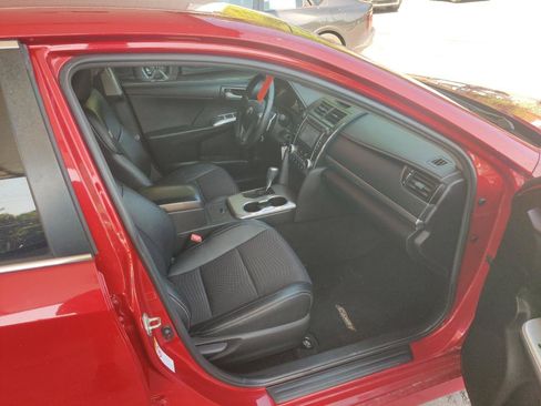 Used 2014 Toyota Camry SE FWD image 15
