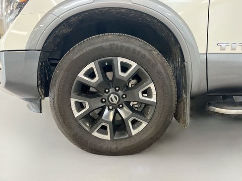 Used 2021 Nissan Titan Platinum Reserve w/ Moonroof Package image 32
