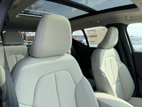 New 2026 Volvo XC40 B5 Plus w/ Protection Package Premier image 9