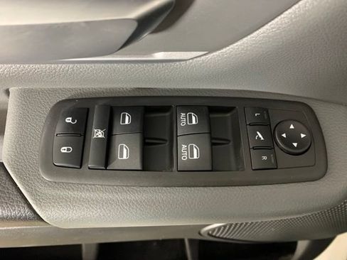 Used 2022 RAM 1500 Big Horn AWD/4WD image 30