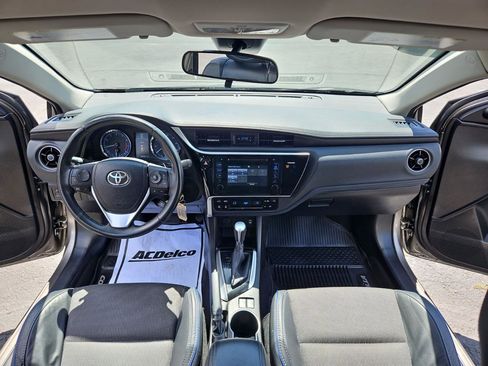 Used 2017 Toyota Corolla SE w/ Carpet Mat Package (TMS) FWD image 29