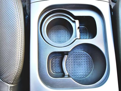 Used 2006 Nissan Pathfinder SE w/ (P01) Se Premium Pkg image 22