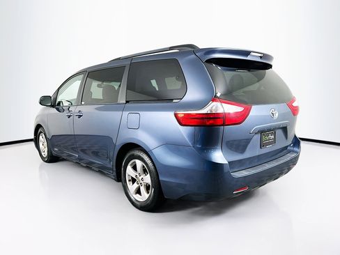 Used 2016 Toyota Sienna LE FWD image 5