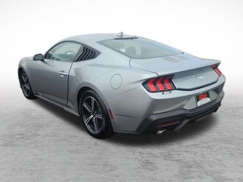 Used 2025 Ford Mustang Coupe RWD image 6