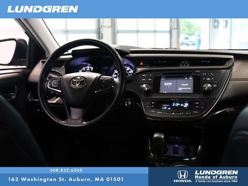 Used 2015 Toyota Avalon XLE FWD image 4