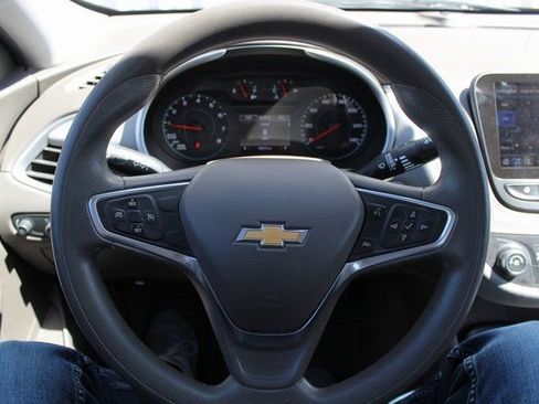 Used 2021 Chevrolet Malibu LS image 15