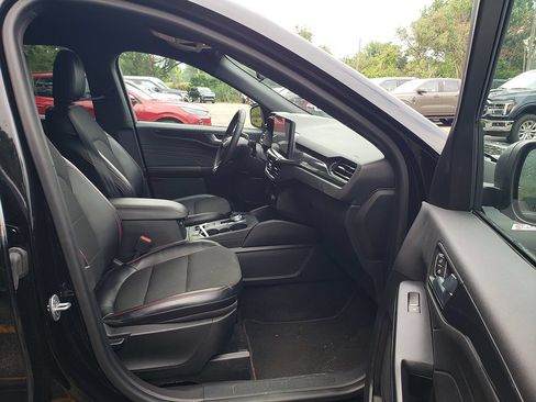 Used 2023 Ford Escape ST-Line w/ Tech Pack #1 FWD image 9