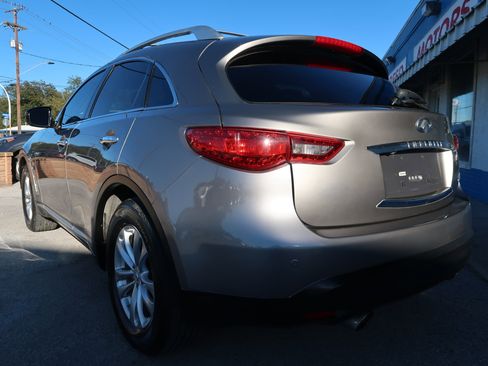 Used 2010 INFINITI FX35 2WD w/ Navigation Pkg image 7
