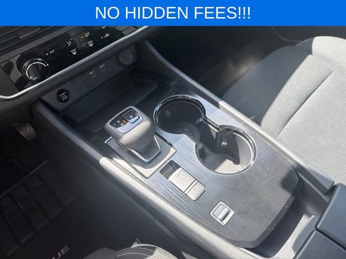 Used 2025 Nissan Rogue S FWD image 15