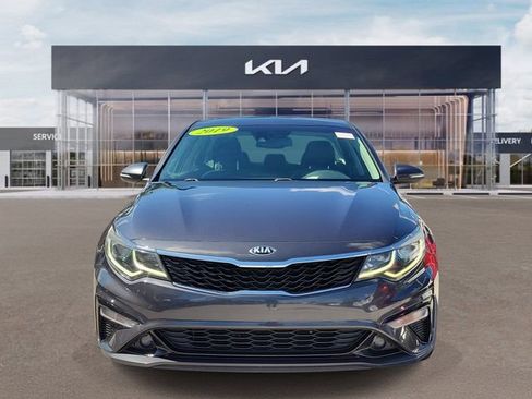Used 2019 Kia Optima S FWD image 2