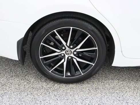 Certified 2023 Toyota Camry SE w/ Convenience Package image 6