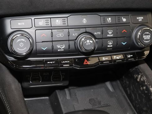 Used 2021 Dodge Durango SRT w/ Premium Interior Group image 32