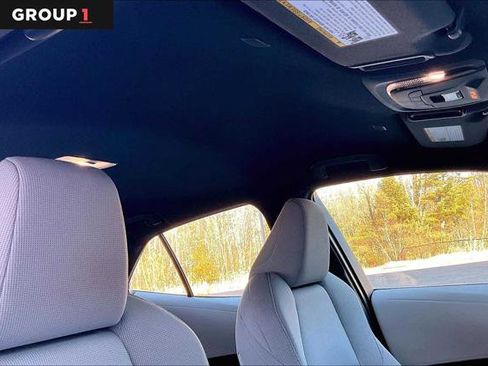 Certified 2024 Toyota Corolla SE w/ SE Package image 14