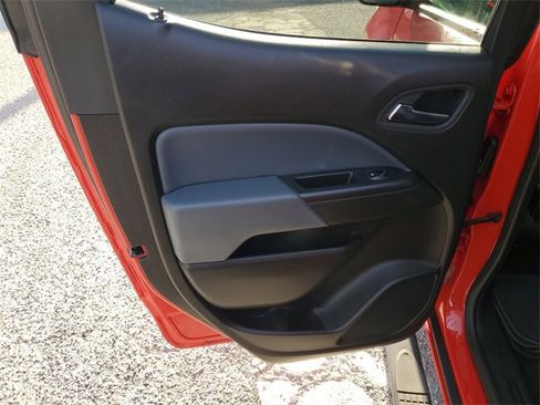 Used 2017 Chevrolet Colorado Z71 image 27