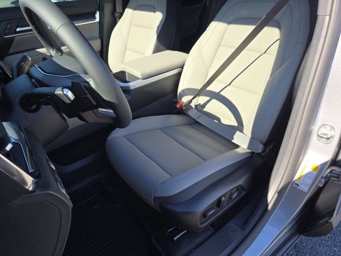 New 2026 GMC Terrain Elevation w/ Elevation Premium Package image 28