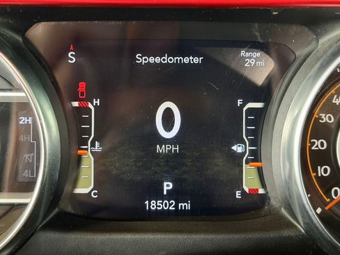 Used 2023 Jeep Gladiator Rubicon w/ Cold Weather Group image 21