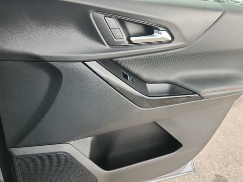 Used 2025 Chevrolet Equinox RS AWD/4WD image 14