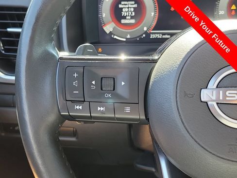 Used 2023 Nissan Rogue Platinum w/ Platinum Premium Package FWD image 7