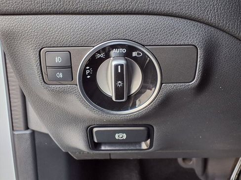 Used 2020 Mercedes-Benz GLA 250 image 12