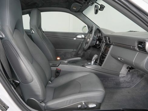 Used 2009 Porsche 911 Carrera RWD image 25