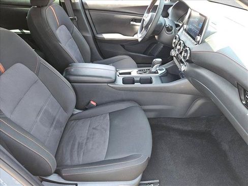 Used 2025 Nissan Sentra SR FWD image 21