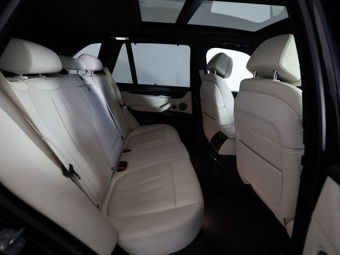 Used 2018 BMW X5 xDrive50i w/ M Sport Package image 11