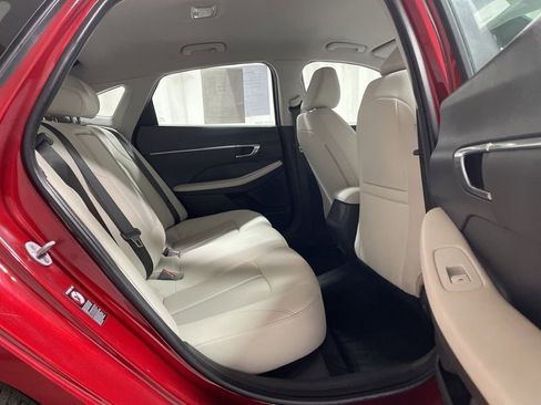 Used 2023 Hyundai Sonata SEL w/ Cargo Package image 10