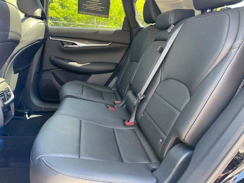 Certified 2025 INFINITI QX50 Luxe AWD/4WD image 12