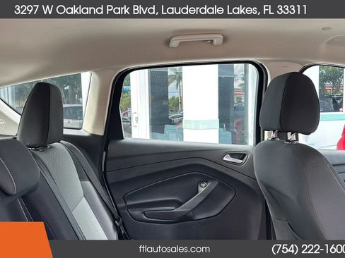Used 2017 Ford C-MAX Energi SE FWD image 44