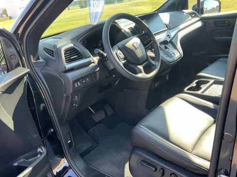Certified 2026 Honda Odyssey Sport-L image 3