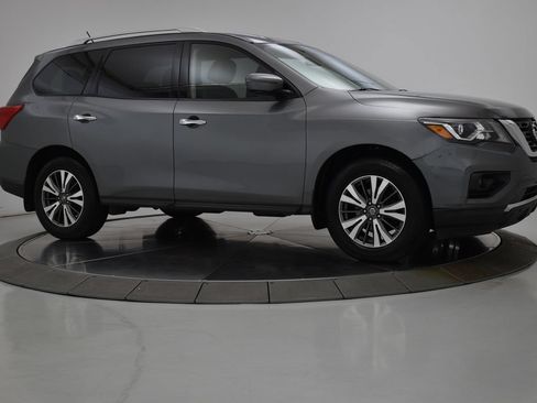 Used 2017 Nissan Pathfinder SV AWD/4WD image 11