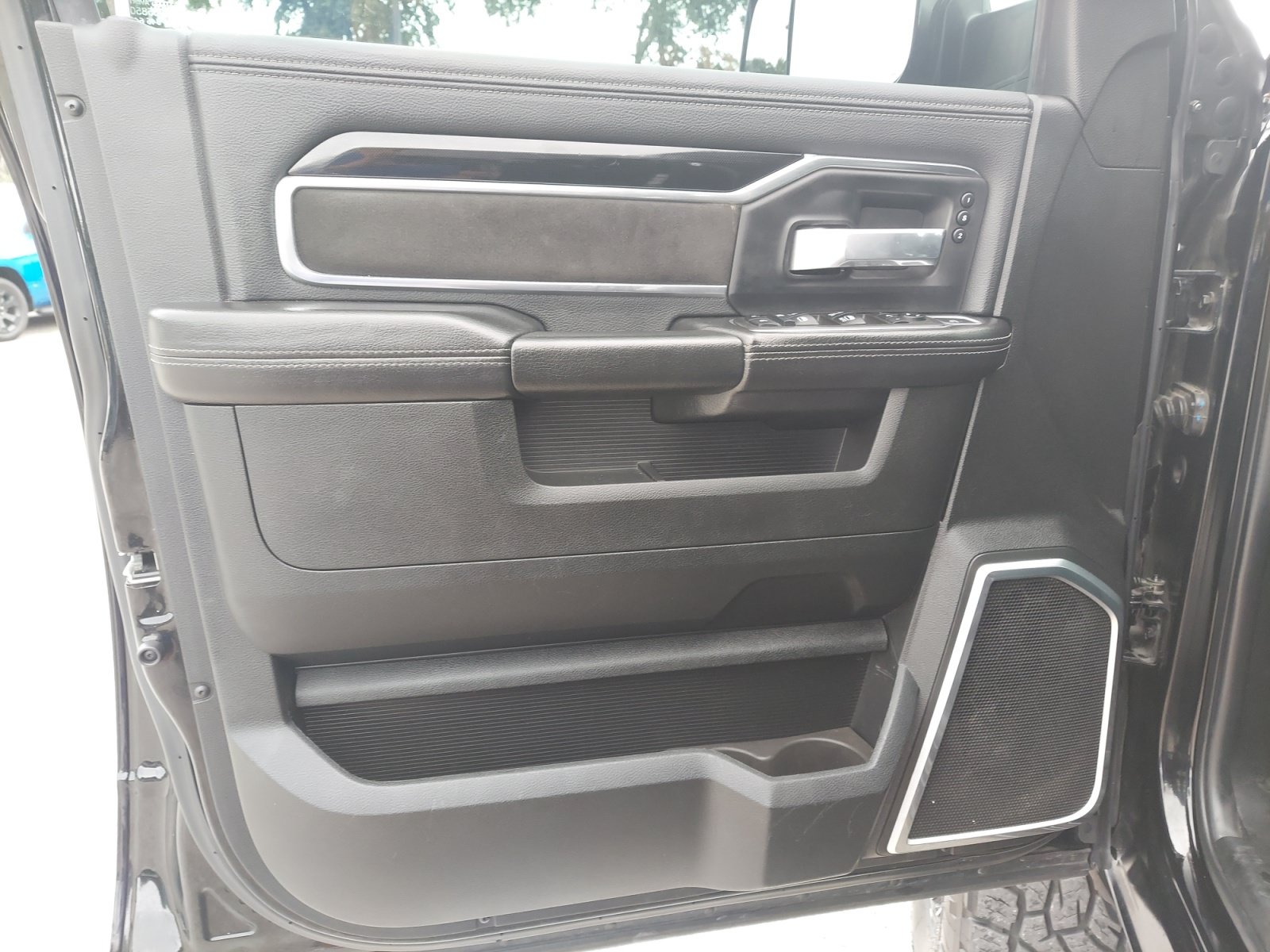 Used 2021 RAM 2500 Laramie AWD/4WD image 30