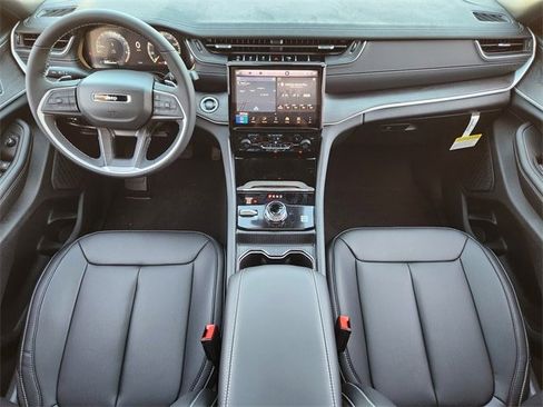 New 2025 Jeep Grand Cherokee L Limited w/ Black Appearance Package image 21