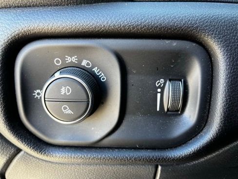 Used 2024 RAM 2500 Big Horn w/ Bed Utility Group image 22