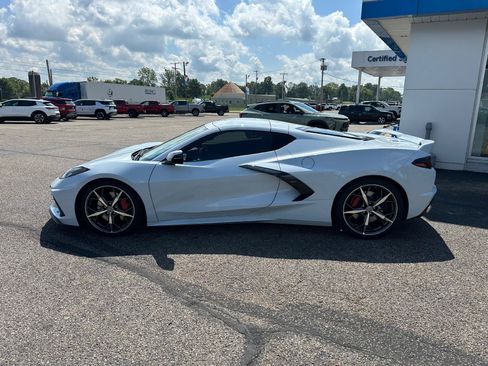 Used 2023 Chevrolet Corvette Stingray Coupe w/ Z51 Performance Package RWD image 9