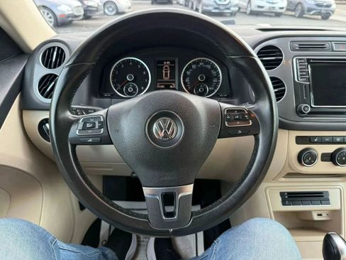 Used 2017 Volkswagen Tiguan S image 26