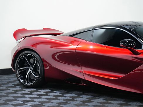 Used 2024 McLaren 750S image 16