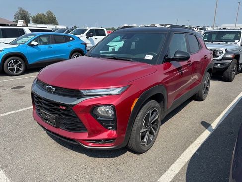 Used 2021 Chevrolet TrailBlazer RS w/ Sun and Liftgate Package AWD/4WD image 1