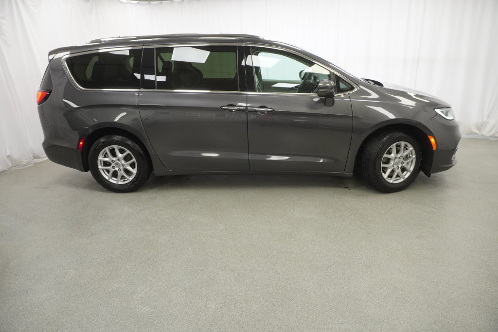 Certified 2021 Chrysler Pacifica Touring-L FWD image 20