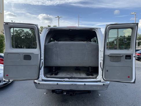 Used 2013 Ford E-350 and Econoline 350 XLT image 28