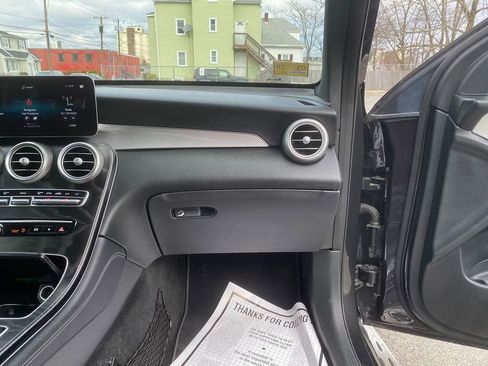 Used 2020 Mercedes-Benz GLC 300 4MATIC image 29