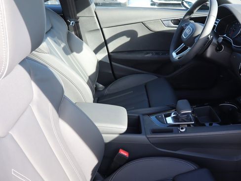 Used 2025 Audi A4 2.0T Premium w/ Convenience Package image 12