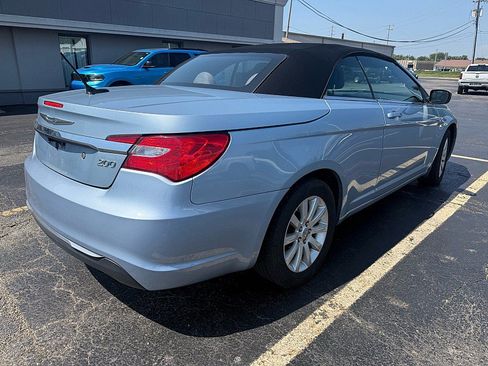 Used 2013 Chrysler 200 Touring FWD image 3