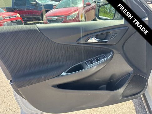 Used 2024 Chevrolet Malibu LS w/ Driver Confidence Package image 9