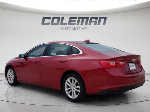 Used 2018 Chevrolet Malibu LT FWD image 3