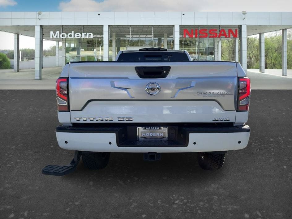 Used 2022 Nissan Titan Platinum Reserve w/ Moonroof Package AWD/4WD image 4