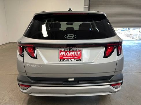 Used 2025 Hyundai Tucson SEL FWD image 4
