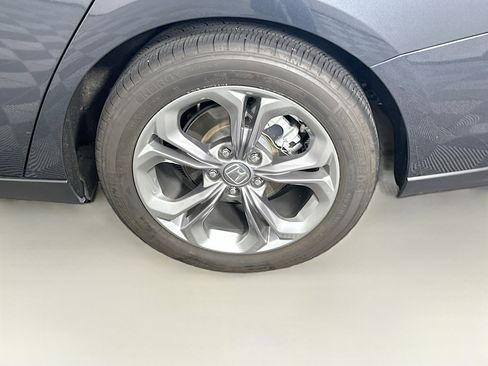 Used 2024 Honda Accord EX image 11