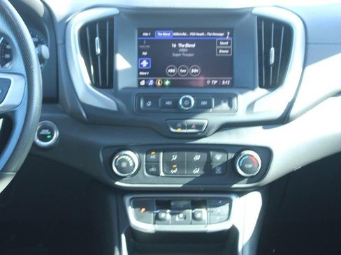 Certified 2024 GMC Terrain SLE image 16