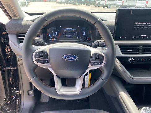 New 2026 Ford Explorer Active AWD/4WD image 18